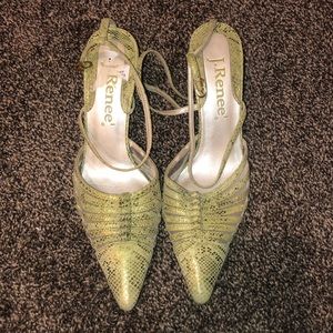 pointed toe snake print heels 🐍